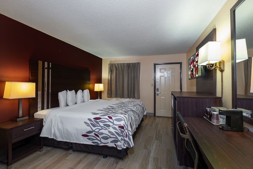 Red Roof Inn Valdosta University - photo 12