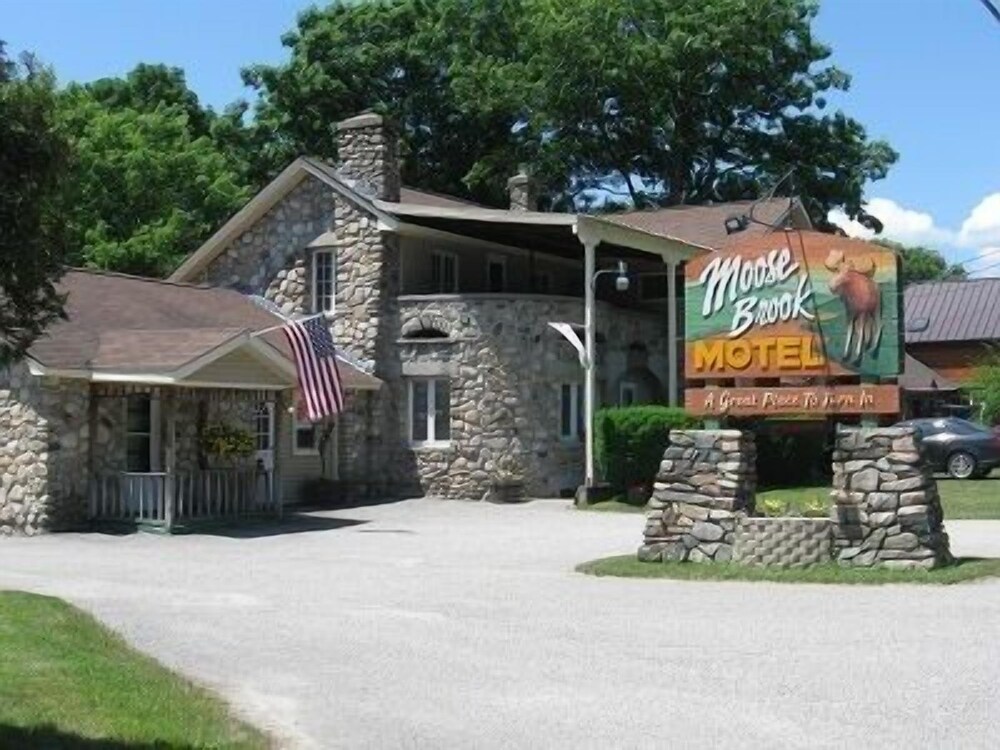 Moose Brook Motel - photo 9
