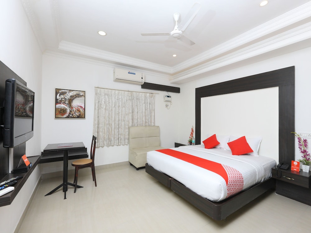OYO Rooms Poonamallee Bangalore Chennai Highway in Tiruvallur, India