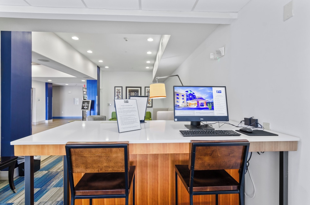 Holiday Inn Express Hotel & Suites Mount Airy by IHG - photo 24