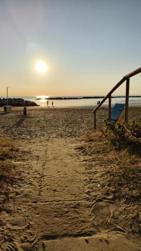 Sake' Beach — 4-Star Luxury Hotel in Senigallia, Italy
