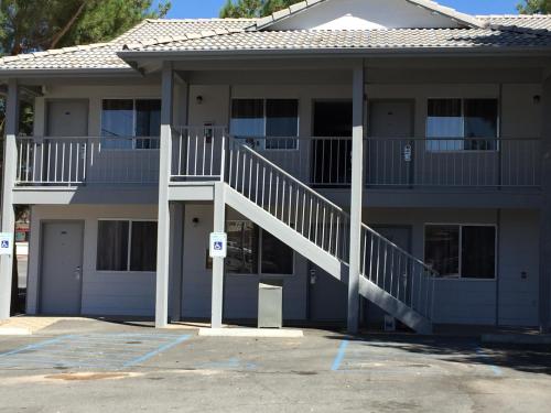 Exchange Club Motel - photo 9
