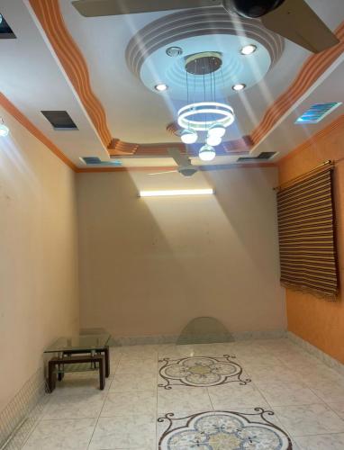 E Town Rooms - carbon neutral hotel in Karachi