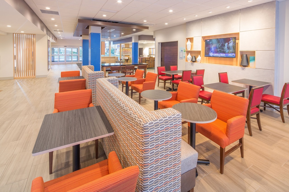 Holiday Inn Express & Suites Indianapolis NW Zionsville by IHG - photo 28