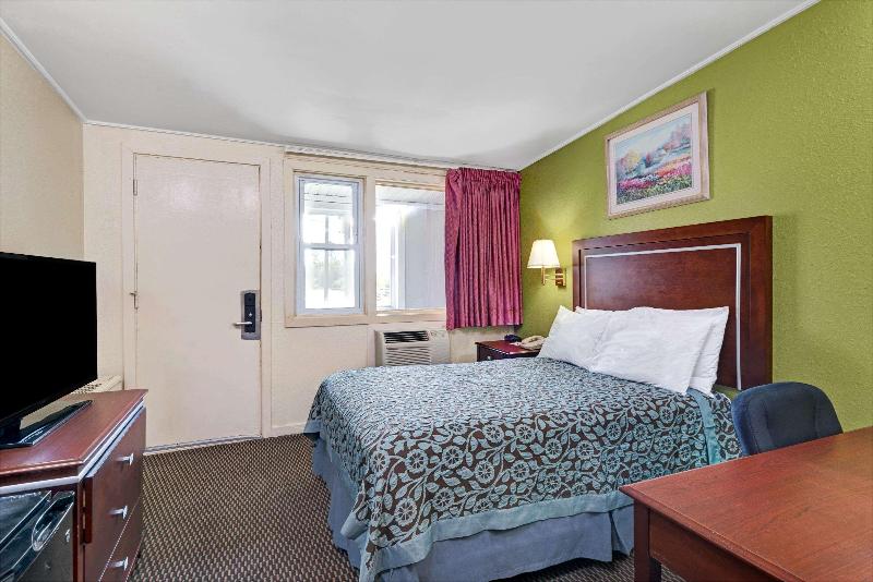 Days Inn Kittery - photo 16