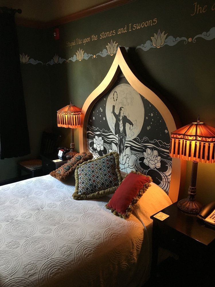 McMenamins Crystal Hotel - photo 8