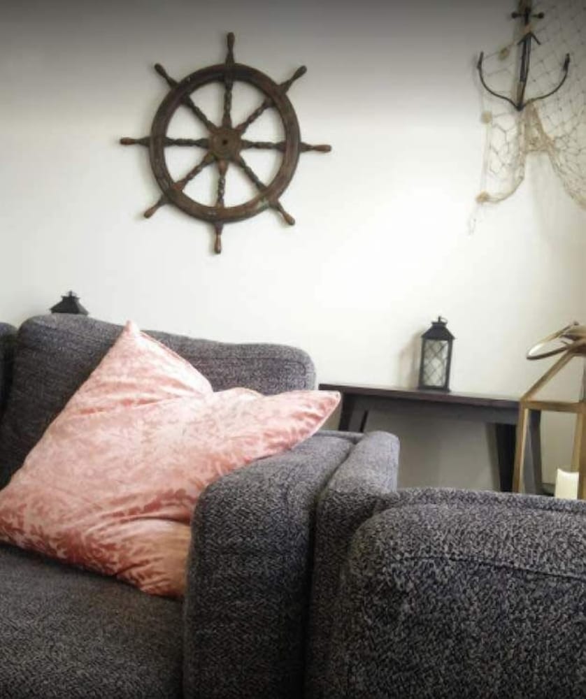 Anchor Pointe Inn - photo 3