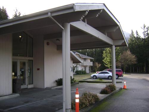 Edgewick Inn - photo 20