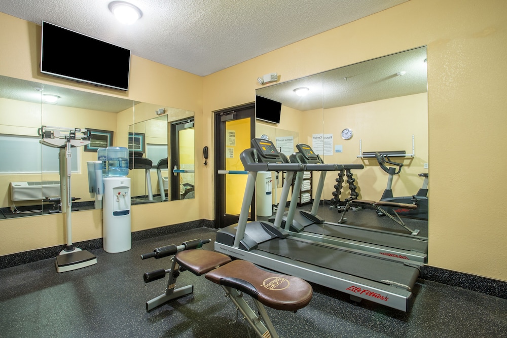 First Choice Inns at the Swell - photo 24