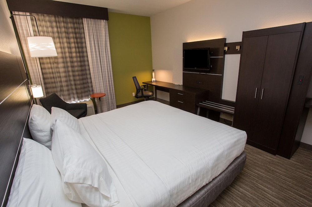 Holiday Inn Express Wilmington by IHG - photo 48