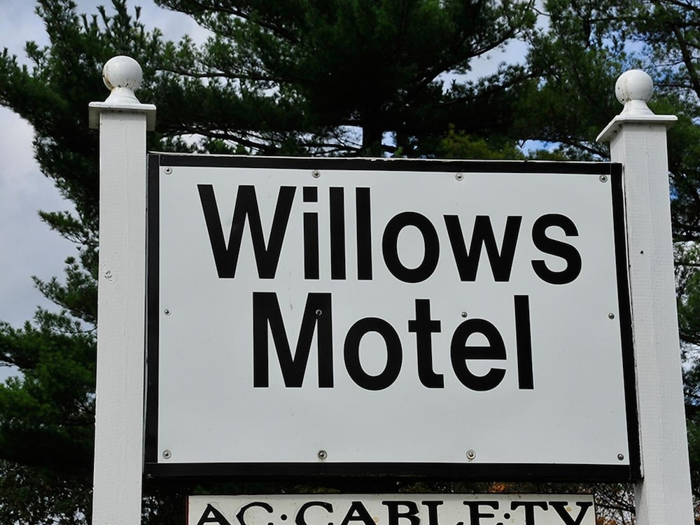 Willows Motel Williamstown - photo 48