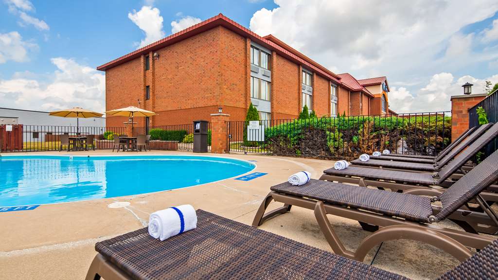 Best Western Luxbury Inn Fort Wayne - photo 2