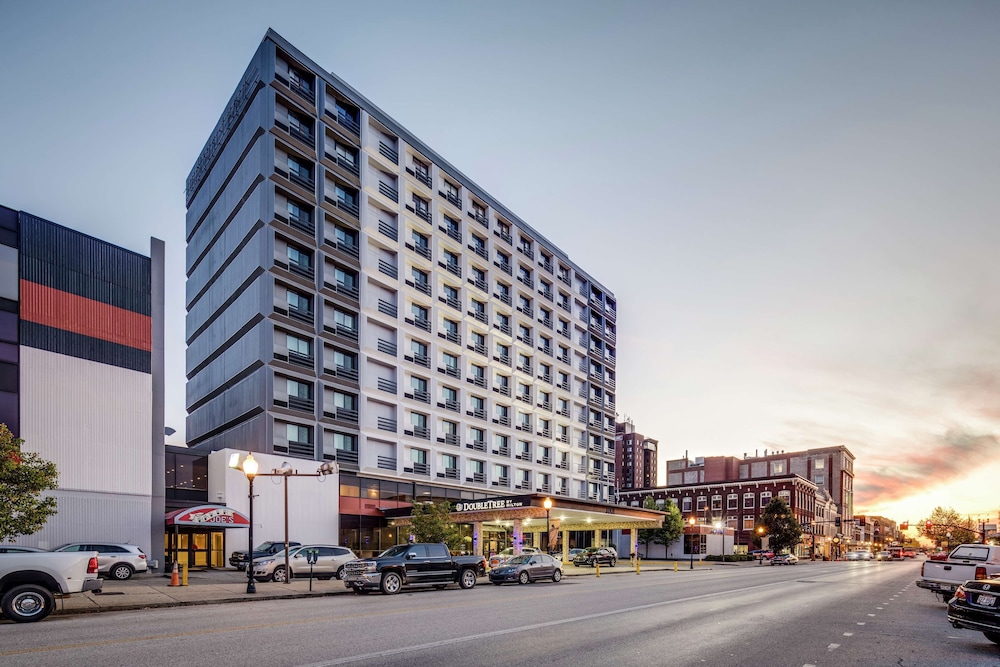 DoubleTree by Hilton Huntington — hotel in Huntington