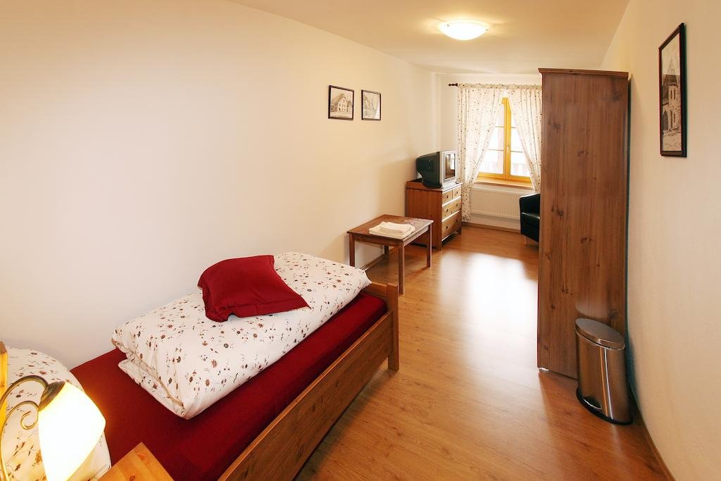 Penzion U Chodskeho Hradu — hotel in Domazlice