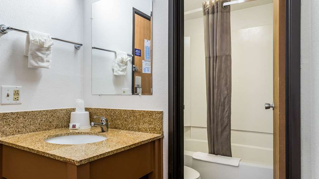 Motel 6 Elk Grove Village IL - photo 14