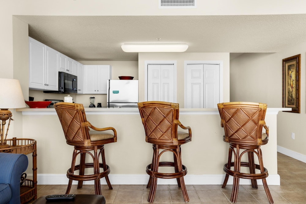 Majestic Beach Towers 1 407 - photo 2