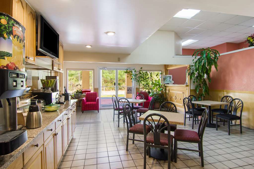 Americas Best Value Inn Darien - photo 8
