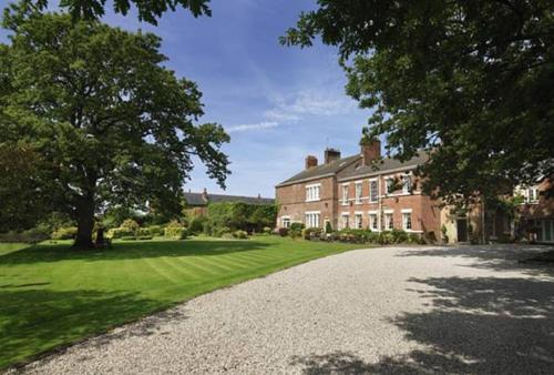 Singleton Lodge Country House Hotel in Poulton-Le-Fylde, United Kingdom