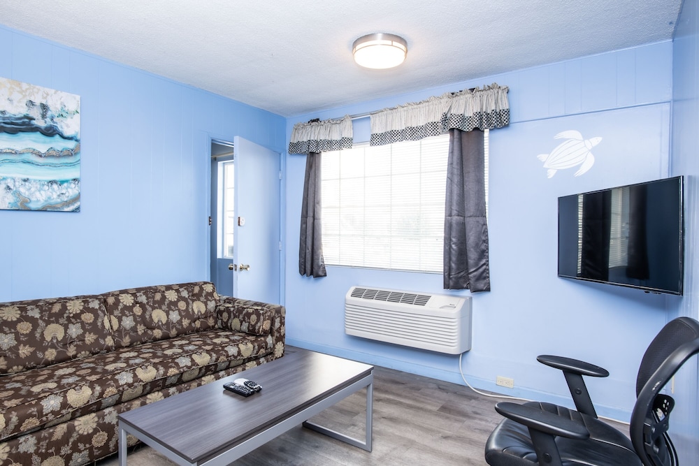 Aqua Breeze Inn - photo 69
