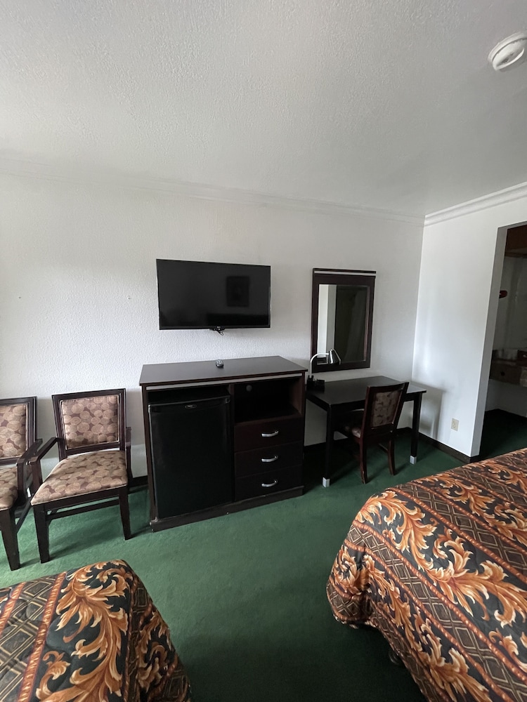 Chino Motel - photo 7