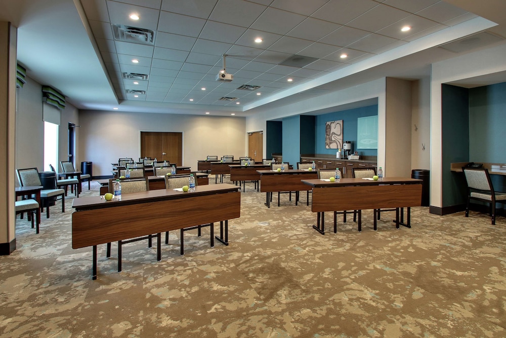 Hampton Inn & Suites Southport - photo 49