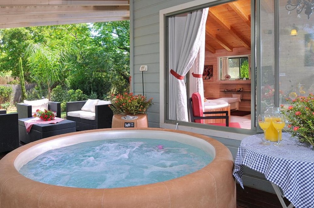 Marom Romance in Rosh Pinna, Israel