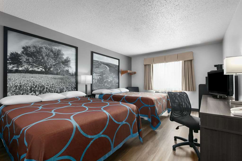 Super 8 by Wyndham Grapevine DFW Airport Northwest - photo 13