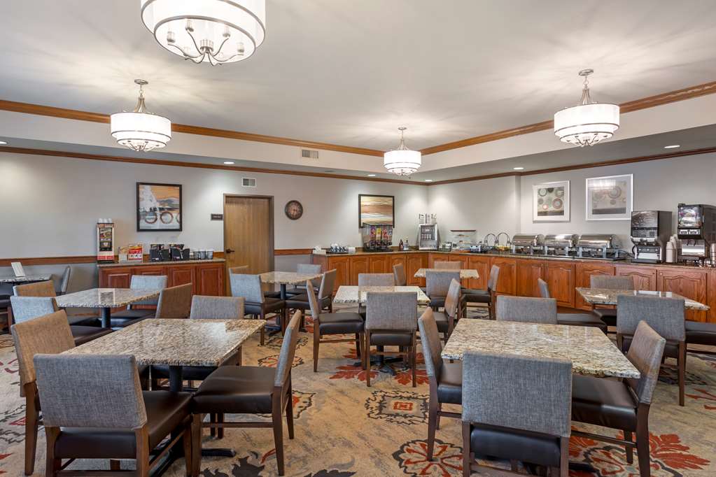 Best Western Plus Capital Inn - photo 36