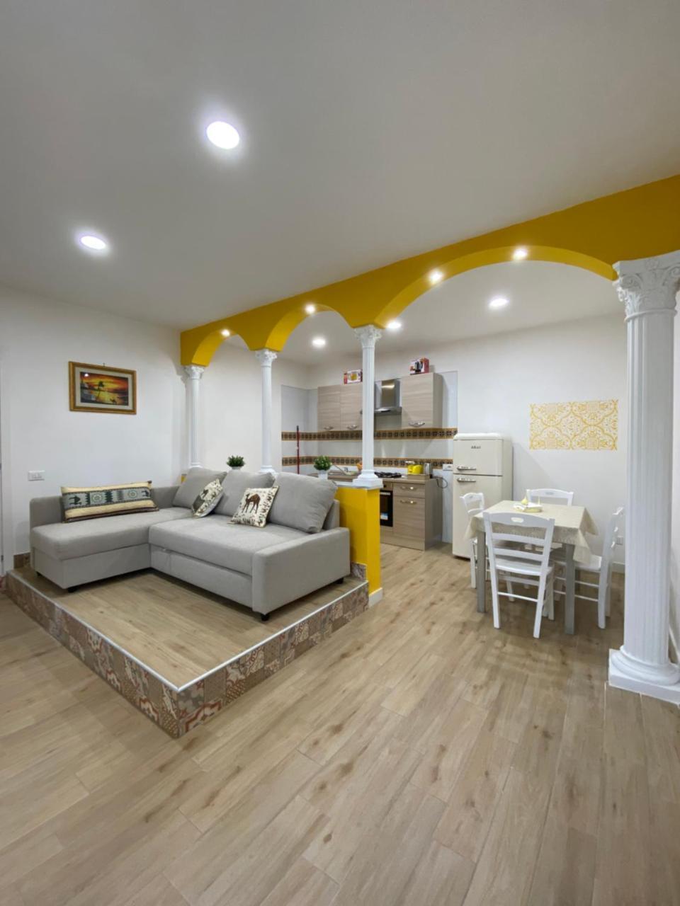 Dar Zohra in Pozzuoli, Italy