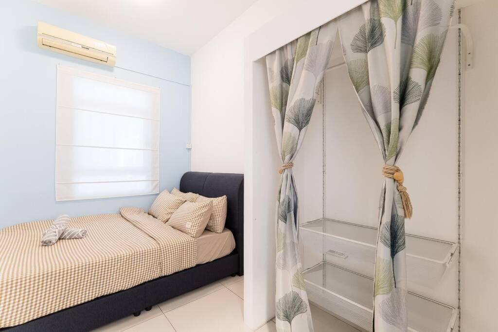 TR Residence Lovely 3 BR unit 6pax next to Titiwangsa LRT — 4-Star Luxury Hotel in Kuala Lumpur, Malaysia