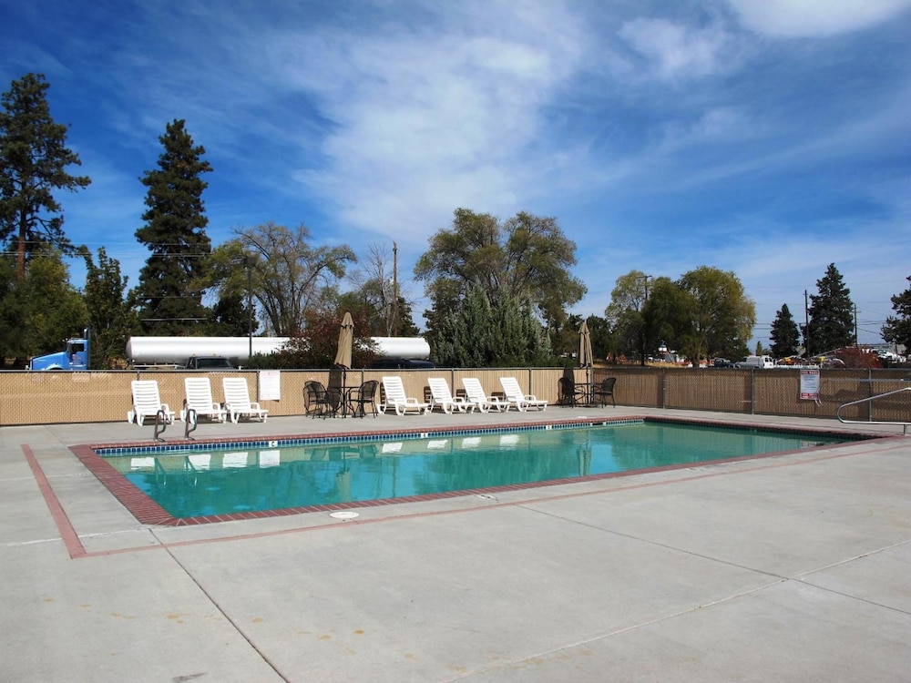 Sugarloaf Mt Motel - photo 19