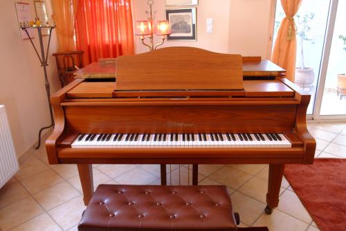 The Piano apartment — 4-Star Luxury Hotel in Perdika, Greece