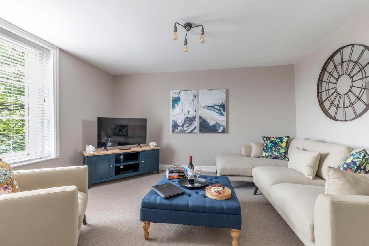 2 Bed Duplex with Stunning Malvern Hills Views & Free Parking — 4-Star Luxury Hotel in Great Malvern, United Kingdom