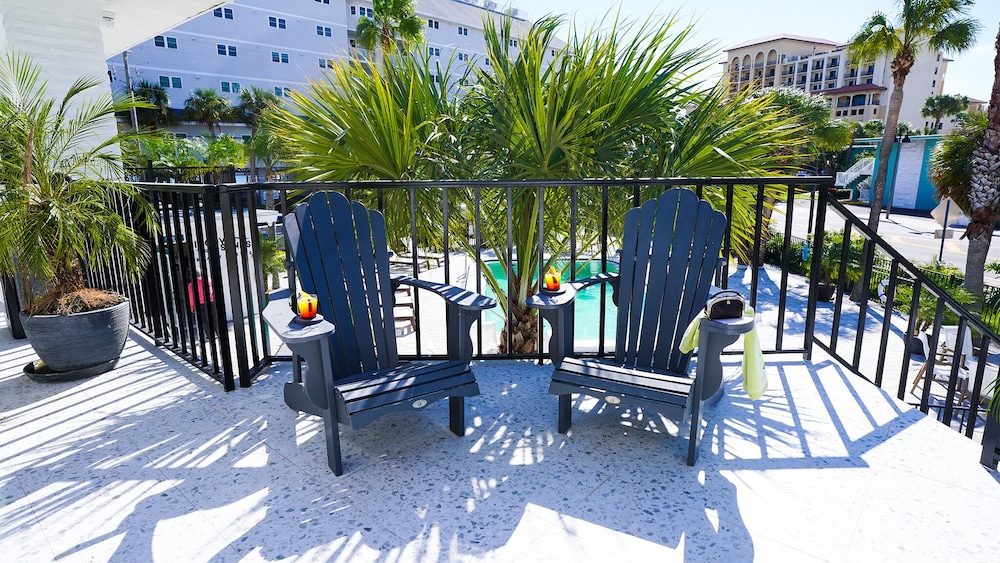 Ivory Sands Beach Suites - photo 41