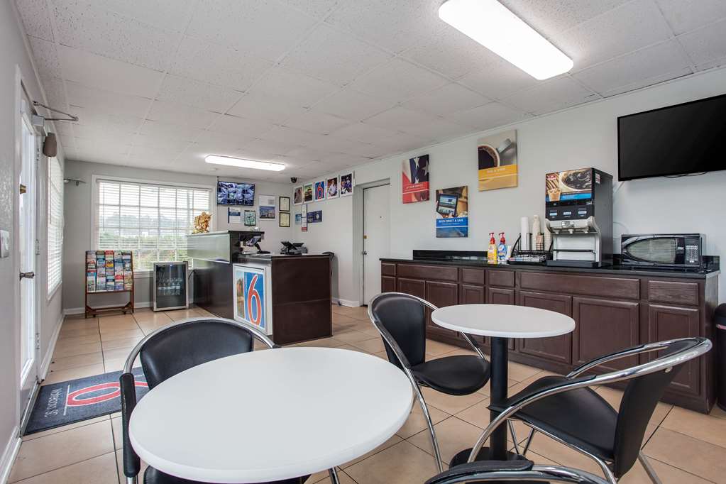 Motel 6 Walterboro SC - photo 22