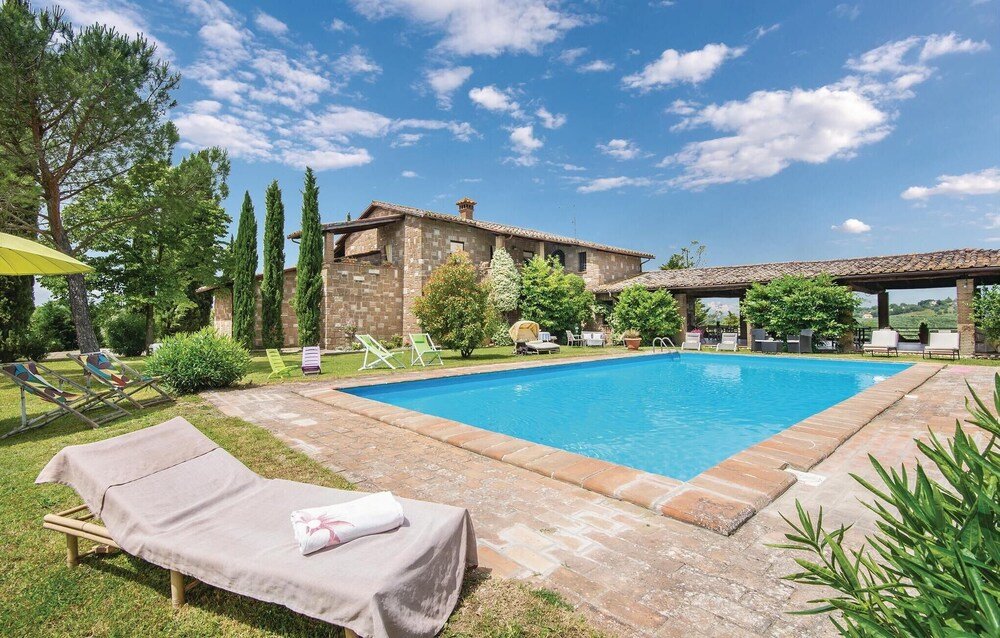 2 Bedroom Gorgeous Home In Montebuono — 5-Star Luxury Hotel in Montebuono, Italy