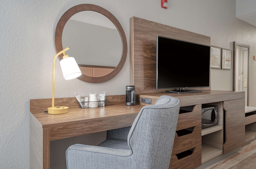 Hampton Inn Washington Court House - photo 16