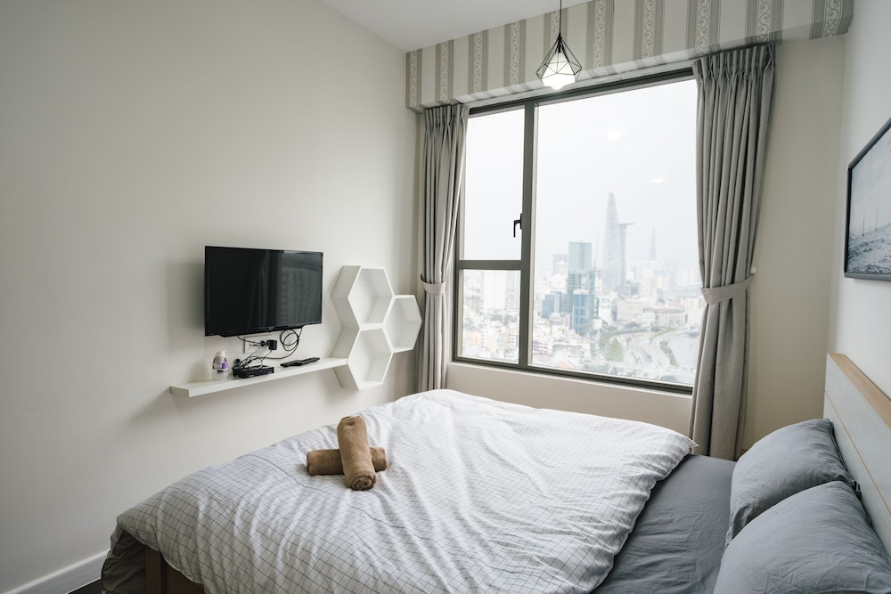 Infinity Edge Pool Rivergate - carbon neutral hotel in Ho Chi Minh City
