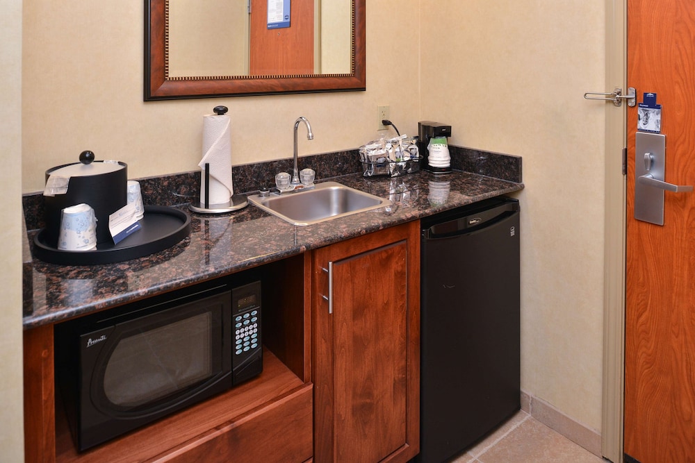 Hampton Inn Rock Springs - photo 14