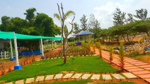Khan's Resort