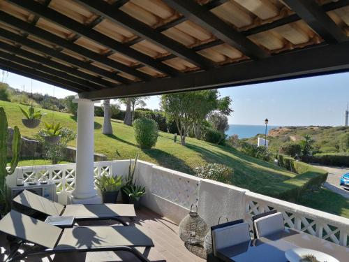 Ocean Terraces By Vila Gaivota D — 4-Star Luxury Hotel in Ferragudo, Portugal