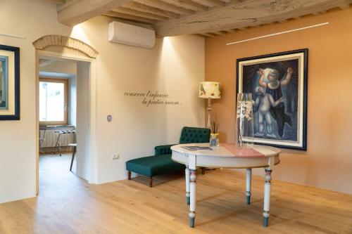 Losanna Suites — Campiglia Marittima