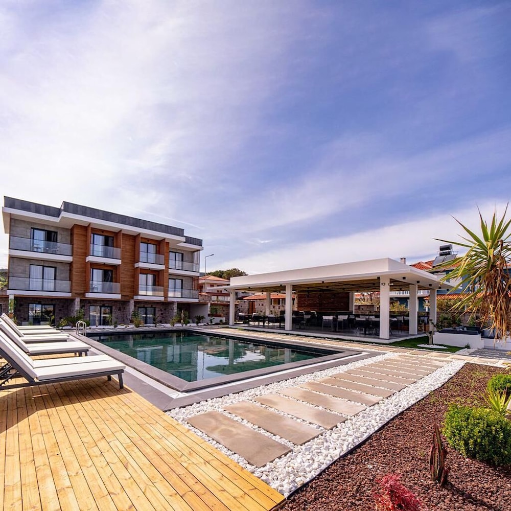 Leone Cunda Edition Otel - carbon neutral hotel in Ayvalik