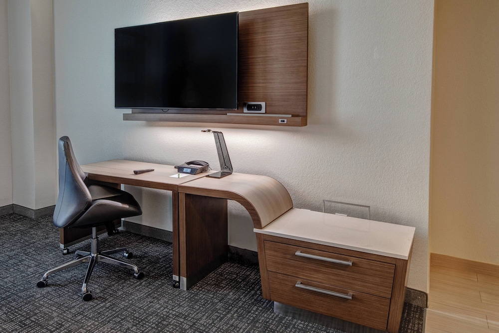 Courtyard by Marriott Dulles Airport Herndon - photo 9