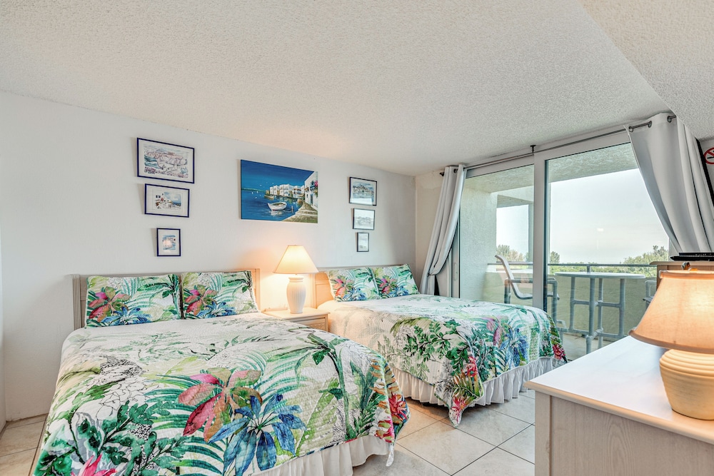 Balcony & Resort Amenities: Gulf Coast Escape - photo 11