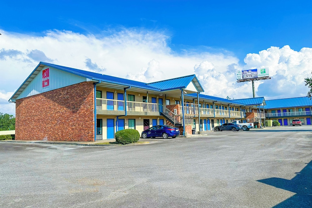 Hahira Inn By OYO near Valdosta - photo 64