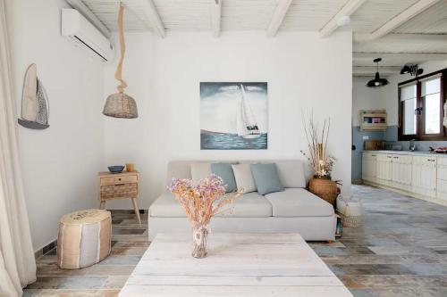 Anio Residence Rustic Modern with Sea And Mountain View Terrace — 4-Star Luxury Hotel in Kefalonia, Greece