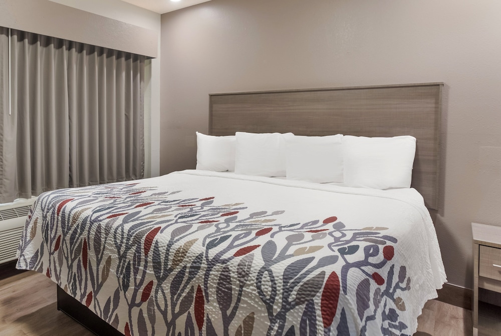Red Roof Inn & Suites Corbin - photo 16