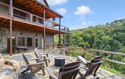 Misty Shadows by Avada Properties - last minute hotel in Sevierville