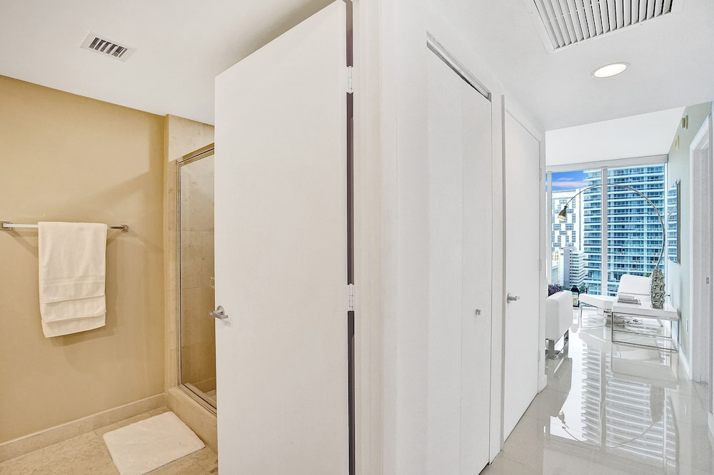 Sky City At Icon Brickell - photo 33